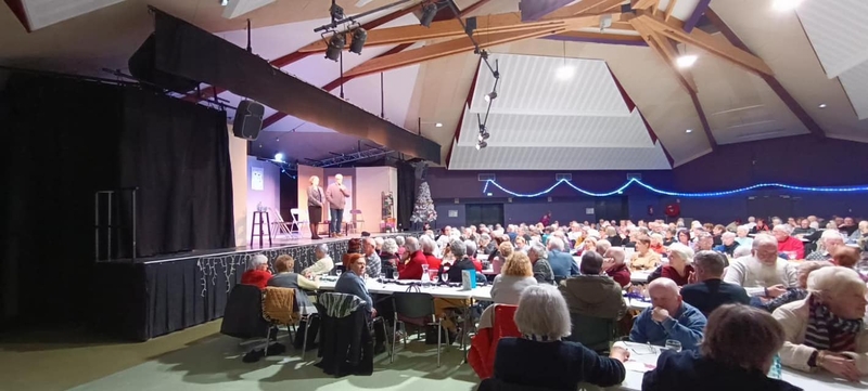 Goûter-Spectacle des Séniors teillois – Un moment de convivialité et de partage avant les fêtes pour les plus de 70 ans